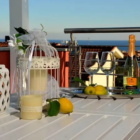 Giovanna Con Terrazza Panoramica, Jacuzzi E Sauna Holiday home Loano