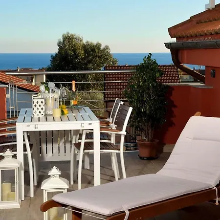 Giovanna Con Terrazza Panoramica, Jacuzzi E Sauna Loano