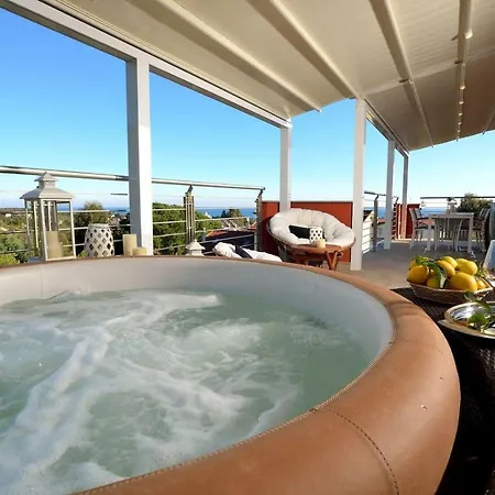 Giovanna Con Terrazza Panoramica, Jacuzzi E Sauna Holiday home