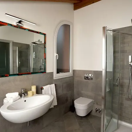 Tatil Evi Giovanna Con Terrazza Panoramica, Jacuzzi E Sauna Loano