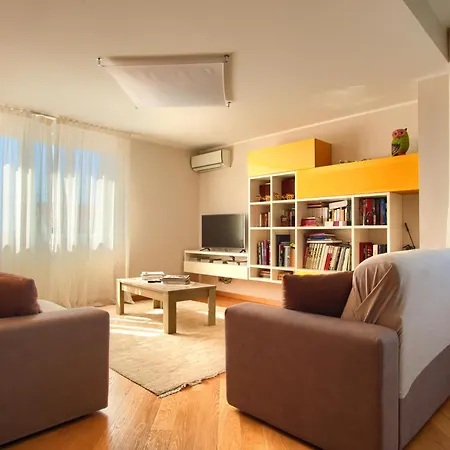 Giovanna Con Terrazza Panoramica, Jacuzzi E Sauna 別荘