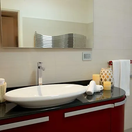 Giovanna Con Terrazza Panoramica, Jacuzzi E Sauna *