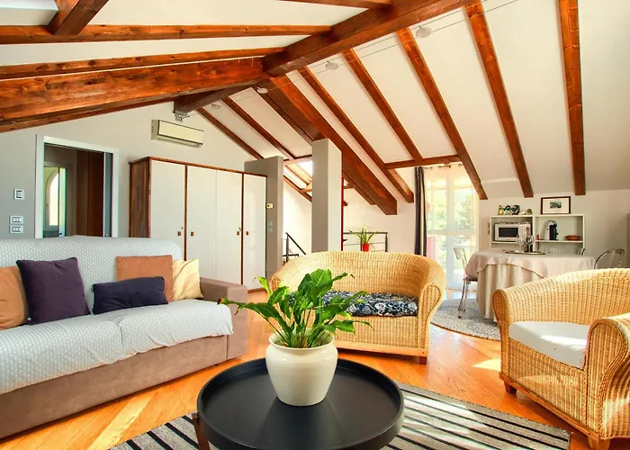 Giovanna Con Terrazza Panoramica, Jacuzzi E Sauna