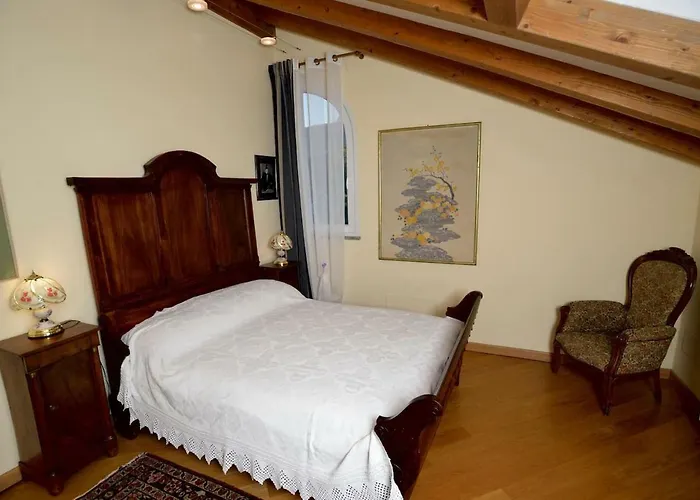 Giovanna Con Terrazza Panoramica, Jacuzzi E Sauna Nyaraló *